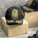Gorra Negra con Diseño Dorado de Virgen y Rosas